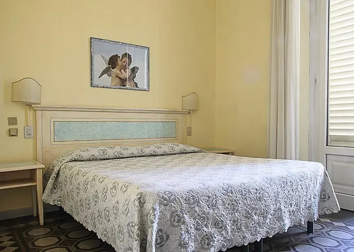 Arcangelo Готель В'яреджо